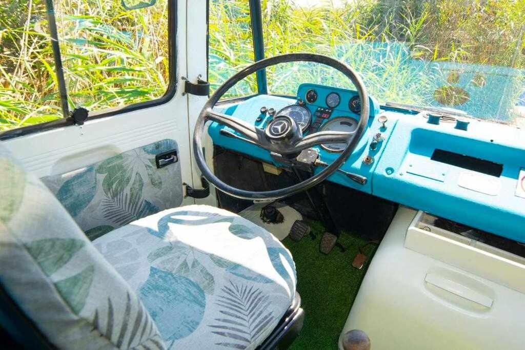 Jabuti Autocaravana Con Porche Y Aparcamiento Cadiz Exterior photo